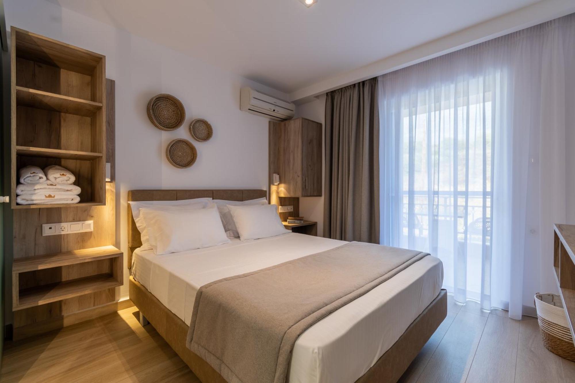 Hotel Agni On The Beach ซาร์ตี ภายนอก รูปภาพ